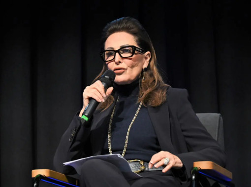 Santanchè si dimette “Obbedisco a Meloni, ma il mio passo indietro non è dovuto” Santanchè si dimette “Obbedisco a Meloni, ma il mio passo indietro non è dovuto”