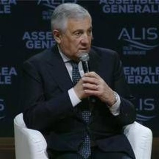 Tajani: "Parole Cavo Dragone? Tempesta in un bicchiere d’acqua" Tajani: "Parole Cavo Dragone? Tempesta in un bicchiere d’acqua"