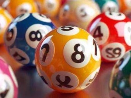 SuperEnalotto, numeri combinazione vincente di oggi 9 ottobre: due 5 da oltre 67mila euro SuperEnalotto, numeri combinazione vincente di oggi 9 ottobre: due 5 da oltre 67mila euro