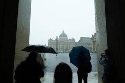 Sole e caldo fino a mercoledì, poi arriva la pioggia: le previsioni meteo Sole e caldo fino a mercoledì, poi arriva la pioggia: le previsioni meteo