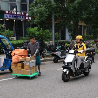 Cina, misure di tutela per i lavoratori delle “nuove occupazioni”