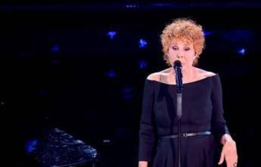 Ornella Vanoni, il figlio Cristiano Ardenzi: "Mamma Ornella ci lascia dopo una vita di musica e amore" Ornella Vanoni, il figlio Cristiano Ardenzi: "Mamma Ornella ci lascia dopo una vita di musica e amore"
