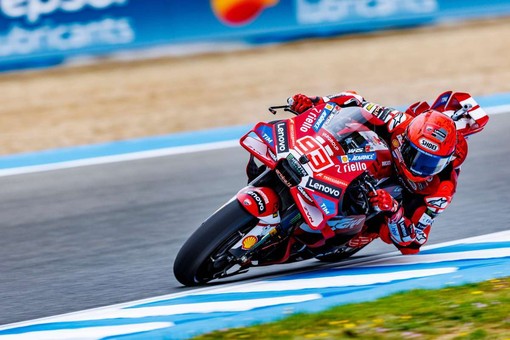 Marc Marquez vince la Sprint del Gp di Spagna su Bagnaia e Morbidelli