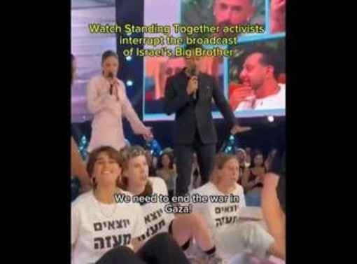 Israele, attivisti contro la guerra interrompono il Grande Fratello in diretta tv