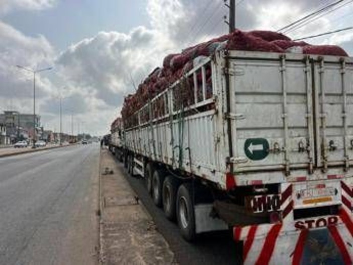 Benin, militari annunciano golpe. Ma fonti vicine al presidente: "Esercito regolare sta riprendendo il controllo" Benin, militari annunciano golpe. Ma fonti vicine al presidente: "Esercito regolare sta riprendendo il controllo"