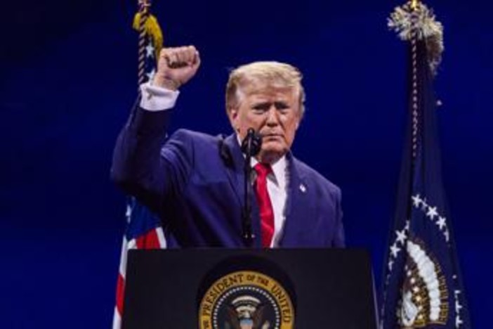 4 luglio, Trump: "Il sogno americano è tornato, non saremo mai un Paese comunista" 4 luglio, Trump: "Il sogno americano è tornato, non saremo mai un Paese comunista"