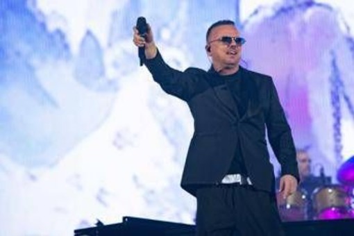 Verissimo, Gigi D'Alessio: &quot;LDA? Mai alzato il telefono per lui, le porte in faccia fanno crescere&quot;