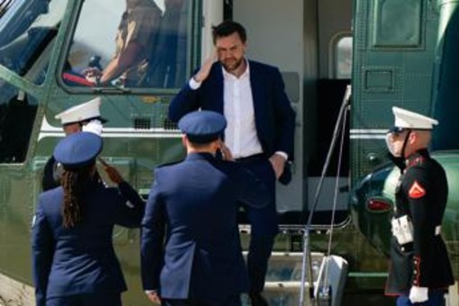 Usa-Iran, Vance è arrivato in Svizzera per i negoziati Usa-Iran, Vance è arrivato in Svizzera per i negoziati