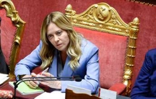 Meloni in Senato: "No a Ue superinvasiva, su assenza a vertice Tivat polemicucce". Botta e risposta con Renzi Meloni in Senato: "No a Ue superinvasiva, su assenza a vertice Tivat polemicucce". Botta e risposta con Renzi