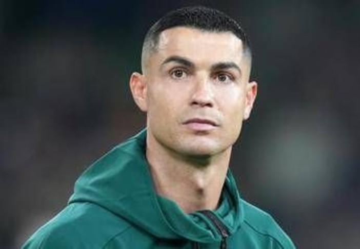 Cristiano Ronaldo regala un orologio 'speciale' ai compagni di nazionale. Il pensiero per Diogo Jota