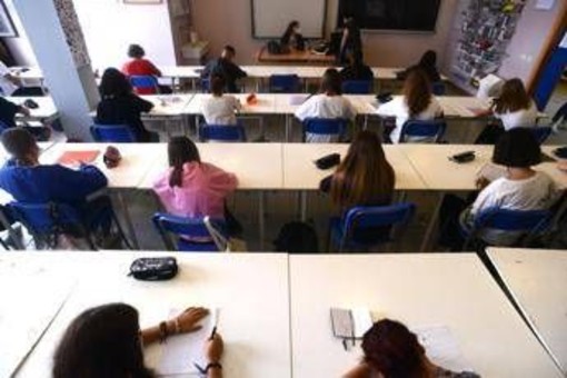 &quot;Non più di 20 studenti in aula&quot;, la proposta di legge Avs contro le classi pollaio