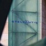 Effetto dazi per Stellantis, scivola a Piazza Affari: 2,3 miliardi di perdite