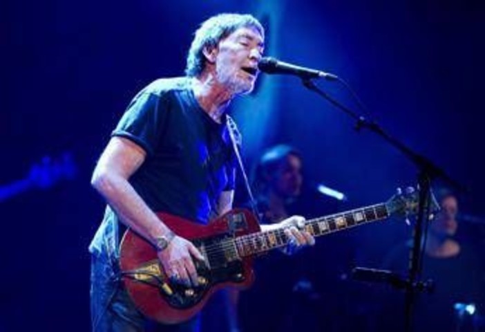 È morto Chris Rea, la voce di 'Driving Home for Christmas' aveva 74 anni
