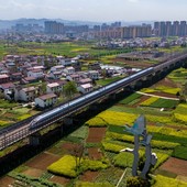 Cina, investimenti nel settore ferroviario in aumento del 3,2% nei primi 4 mesi