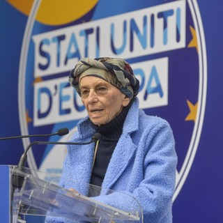 Emma Bonino esce dalla terapia intensiva ma la situazione resta delicata