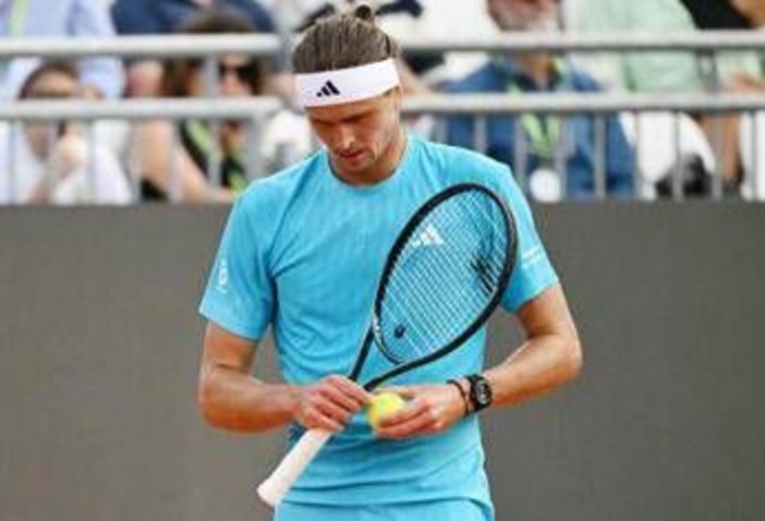 Zverev attacca tutti dopo Internazionali: "Volete farmi perdere tempo?" Zverev attacca tutti dopo Internazionali: "Volete farmi perdere tempo?"