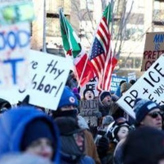 Manifestazioni anti-Ice a Minneapolis e nel resto degli Usa, migliaia in protesta Manifestazioni anti-Ice a Minneapolis e nel resto degli Usa, migliaia in protesta