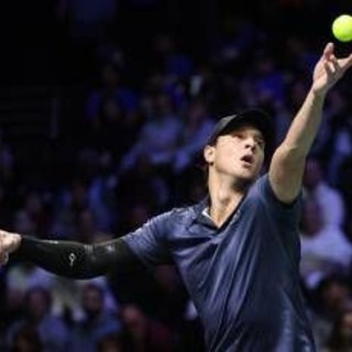 Australian Open, cori, bandiere e... Maradona: è Italia-Argentina sugli spalti per Darderi-Baez Australian Open, cori, bandiere e... Maradona: è Italia-Argentina sugli spalti per Darderi-Baez