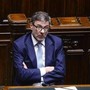 Dpfp, Giorgetti alla Camera chiede scostamento di bilancio: Aula è semivuota Dpfp, Giorgetti alla Camera chiede scostamento di bilancio: Aula è semivuota