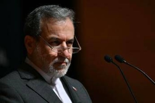 Iran: &quot;Colloqui diplomatici con Usa non riprenderanno molto presto&quot;