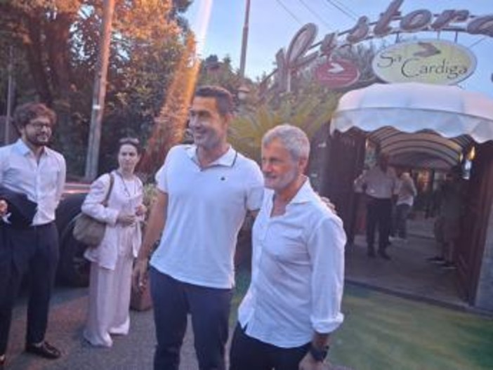 Vannacci e Alemanno a cena: "Berremo vino, qui per parlare di tante cose"