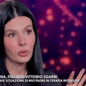 Vittorio Sgarbi, la figlia Evelina: "Ho tanta paura per papà. Avevo ragione, non era solo depressione" Vittorio Sgarbi, la figlia Evelina: "Ho tanta paura per papà. Avevo ragione, non era solo depressione"
