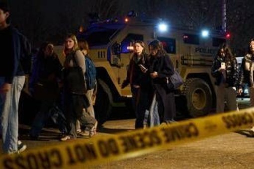 Sparatoria Brown University, due studentesse erano sopravvissute a episodi simili: l'assurda storia Sparatoria Brown University, due studentesse erano sopravvissute a episodi simili: l'assurda storia