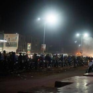 Farnesina agli italiani in Mali: "Lasciate il Paese" Farnesina agli italiani in Mali: "Lasciate il Paese"