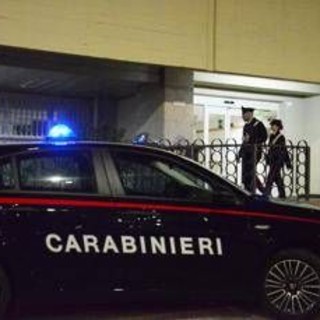 Napoli, ispettore di polizia accoltellato e ucciso in casa