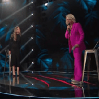 De Filippi 'interroga' Fagnani a Belve, il siparietto sul... catechismo