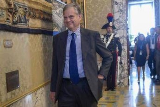 Bini Smaghi: "Su oro di Bankitalia tempesta in un bicchiere d'acqua per distrarre" Bini Smaghi: "Su oro di Bankitalia tempesta in un bicchiere d'acqua per distrarre"