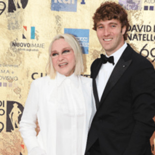Eleonora Giorgi avrebbe compiuto oggi 72 anni, Paolo Ciavarro: "Auguri mamma" Eleonora Giorgi avrebbe compiuto oggi 72 anni, Paolo Ciavarro: "Auguri mamma"