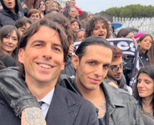 Achille Lauro e il video di Amor a Roma, delirio al Foro Italico - Fotogallery