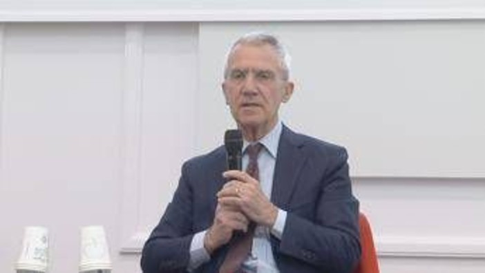 Cdp, Guiso: "L'Italia non innova, se non si innova non si investe e il risparmio cala" Cdp, Guiso: "L'Italia non innova, se non si innova non si investe e il risparmio cala"