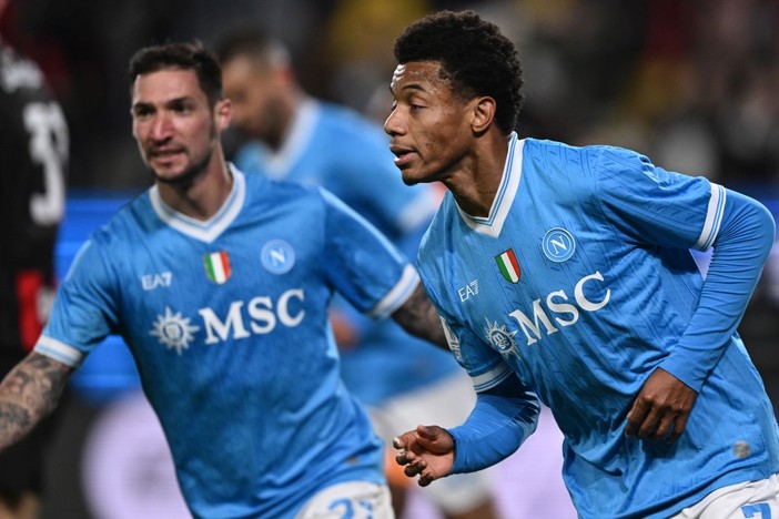 Neres e Hojlund stendono il Milan, Napoli in finale di Supercoppa Neres e Hojlund stendono il Milan, Napoli in finale di Supercoppa