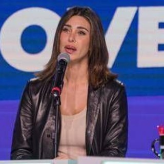 Belen Rodriguez attacca dopo vacanza in Sardegna: "Un bel vaffa..."