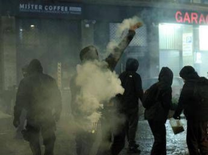 Scontri a Bologna, Lepore: &quot;Centomila euro di danni. Fattura al ministro? Giusto che qualcuno paghi&quot;