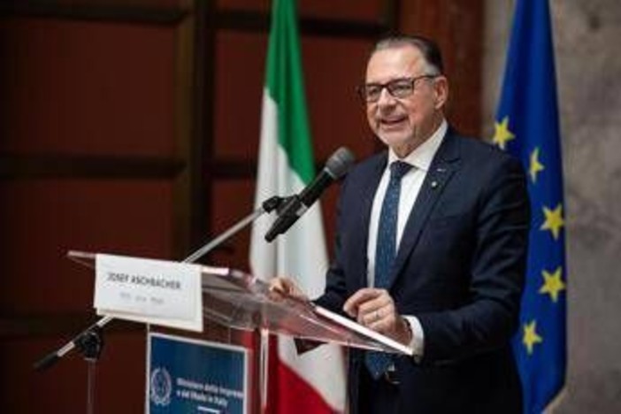 Aschbacher (Esa): &quot;Guida investimenti economia mare, sempre più interconnessi&quot;