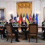 Ucraina, Rubio: &quot;Mosca e Kiev dovranno fare concessioni&quot;. Macron scettico su intenzioni di Putin