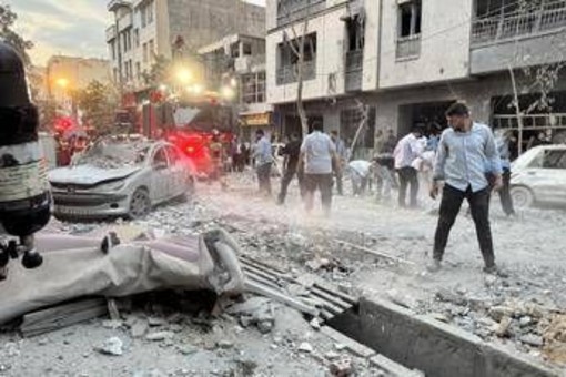 Iran-Israele, Teheran pronta a negoziati se Usa restano fuori da guerra