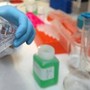 Tumori, in Europa mortalità maschile in calo del 7,8%: in Italia 15 mesi per le nuove terapie Tumori, in Europa mortalità maschile in calo del 7,8%: in Italia 15 mesi per le nuove terapie