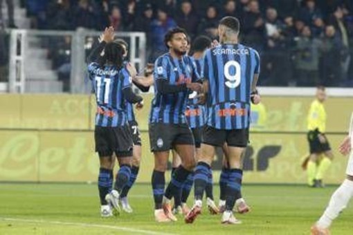 Atalanta-Fiorentina 2-0, Kossounou e Lookman mandano a fondo i viola