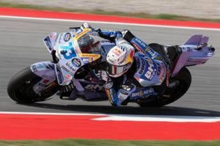 MotoGp, Alex Marquez trionfa nella Sprint del Gp Portogallo. Terzo Bezzecchi
