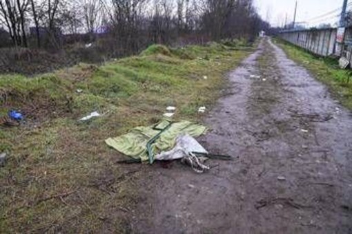 Pusher ucciso a Rogoredo, fermato il poliziotto che ha sparato a Mansouri Pusher ucciso a Rogoredo, fermato il poliziotto che ha sparato a Mansouri