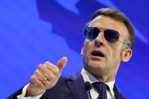 Macron a Davos avverte l’Europa: “Rischiamo un mondo senza regole"