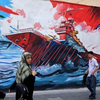 Iran avverte gli Usa: "Trump vuole bombardare nostre infrastrutture? Occhio per occhio"
