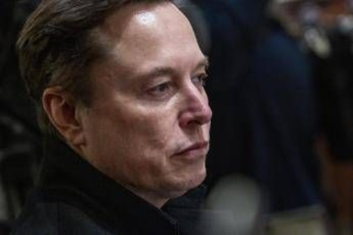 Tesla, bonus da 1000 miliardi di dollari a Elon Musk: via libera azionisti Tesla, bonus da 1000 miliardi di dollari a Elon Musk: via libera azionisti