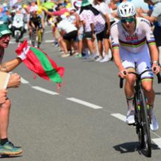 Tour de France, Pogacar domina la sesta tappa e riconquista la maglia gialla Tour de France, Pogacar domina la sesta tappa e riconquista la maglia gialla