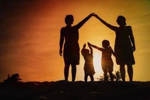Pro Vita &amp; Famiglia: &quot;Sentenza su congedo madre arcobaleno smaschera delirio Gender&quot;