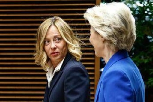 Ue, pressing Meloni su risorse per l'energia. E il governo congela il dossier su riarmo e difesa Ue, pressing Meloni su risorse per l'energia. E il governo congela il dossier su riarmo e difesa